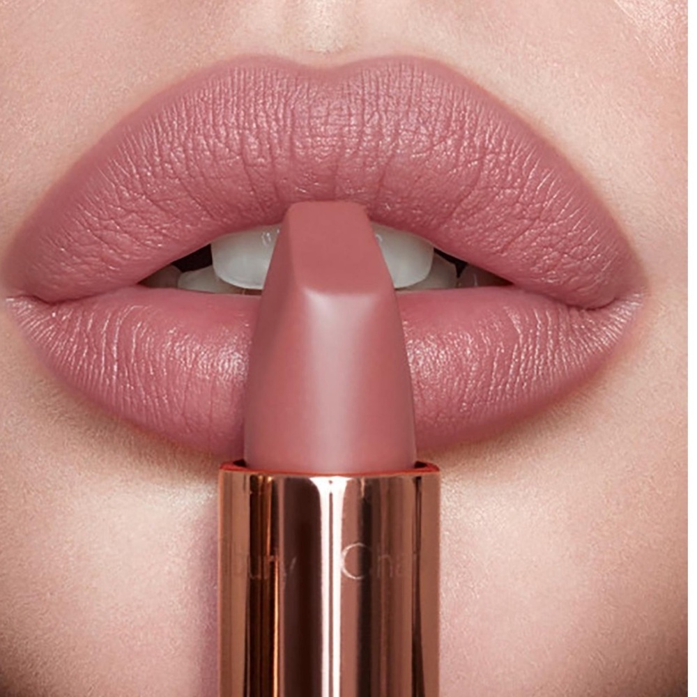 💋2/$20💋 Charlotte Tilbury KISSING MINI Lipstick - Pillow Talk - Picture 2 of 4